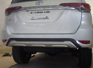 Защитная накладка заднего бампера для Toyota Fortuner Suv 2015-2017